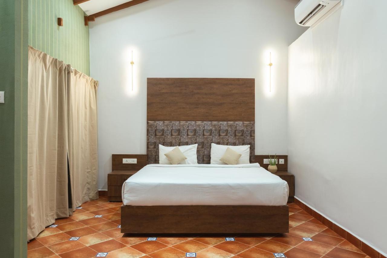 Hotel C Roque à Colva Extérieur photo