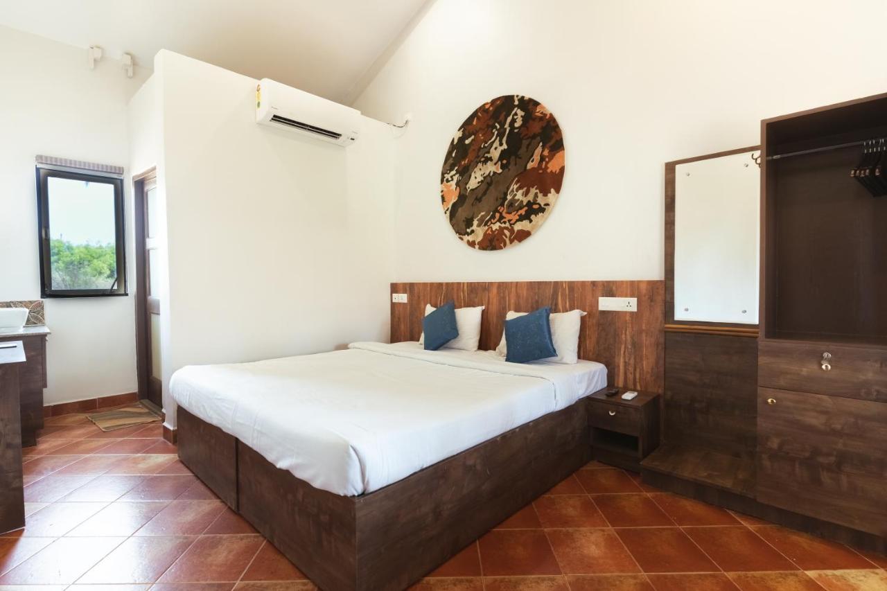 Hotel C Roque à Colva Extérieur photo